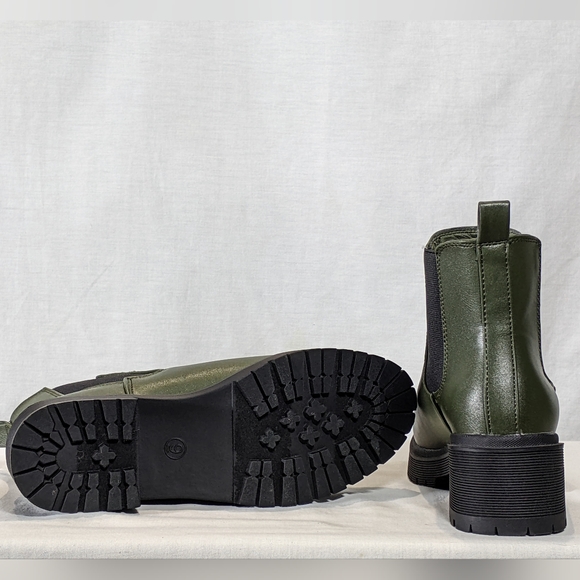 NEW Amazon Essentials Womens Combat Chelsea Boot Sz 9 Olive green slip-on - Picture 4 of 4
